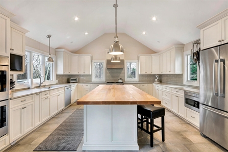 Transitional Kitchen with Cathedral Ceiling
