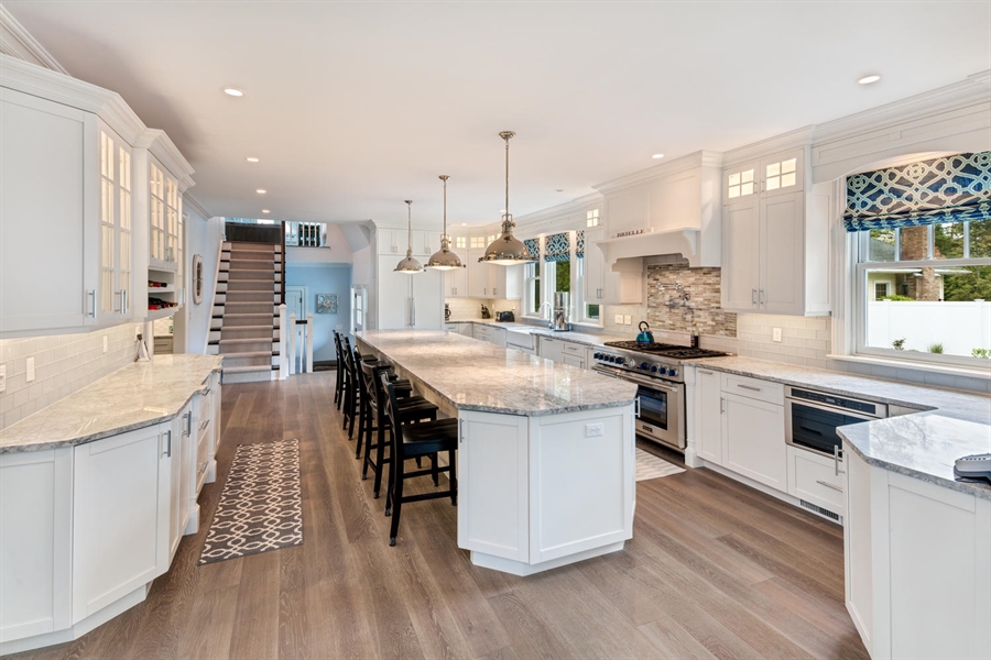 White and Grey Kitchen