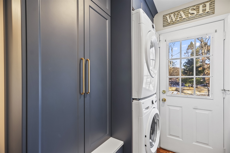 custom laundry rooms