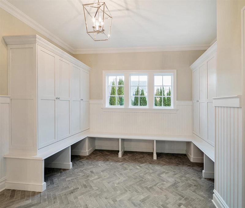 Mudroom Tuttle Ave, Spring Lake